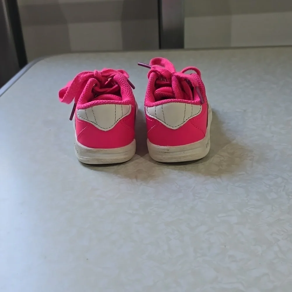K-Swiss Classic Low‎ Sneakers, Sz 6